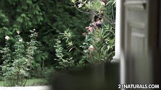 21 Naturals teen girl masturbating