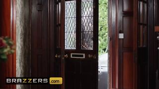 Mommy Got Boobs - Rebecca Jane Smyth Sam Bourne - Turning On