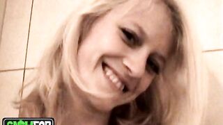 The lucky guy managed record his GF’s wet pussy slit on close up video