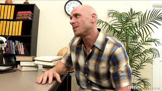 Brazzers - Big-tit teacher Holly Price fucks her student