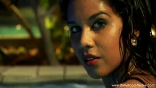 Showing Off her Sensual Naked Body While Seducing Man