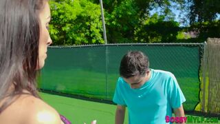 Cougar fitness instructor gets mouth jizzed