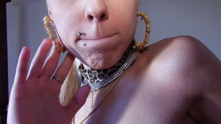 Melody Star loves getting her anal penetrated