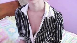 Lain Oi fucks huge cock