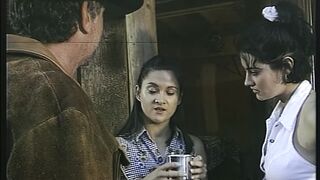 Indianerin heftig anal gefickt