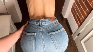 Anal. Beautiful white girl gets horny because of a dick in the ass