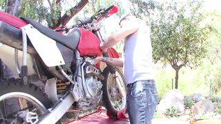 BITCH MOANS AS SHE GETS HUGE COCK THRUST HER HOLES