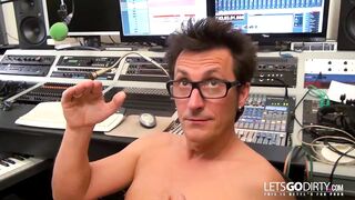 MILF Julia fickt auch alles