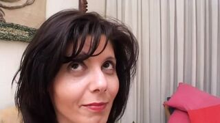 Amateur sex for the busty brunette