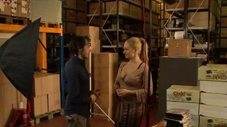 Francesco Malcom pleases Lea Lexis in a hard sex scene