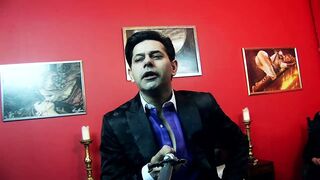 Aline and Pipa Dee are two blondes who are experts in group