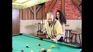 Hier spielt man Billiard Threesome