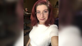 LilGiantess Plays and Squirts in Pantyhose