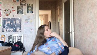 Gorgeous Brunette Amateur Video - Deepthroat and Cow Girl