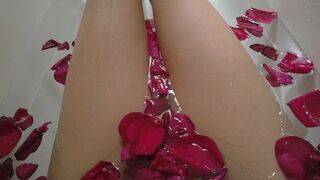 ROSE BATH & PUSSY FINGERING