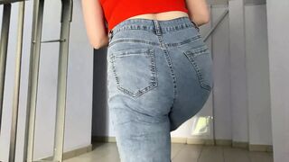 Russian girl gives a blowjob in the entrance