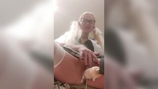 very very wet and dripping pussy sex machine