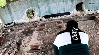 Blogger girl fucked a guy in a abandoned place (pegging, cum)