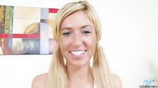 Blonde cutie knows how to fuck
