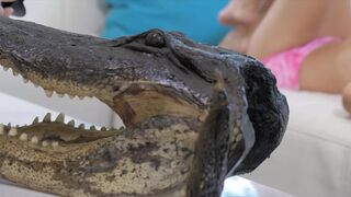 Cute Blonde Blake Eden Gets After Her Own Pussy With Her