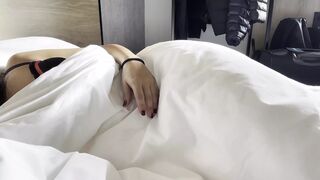 I masturbate my pussy on the bed - Jasmine SweetArabic