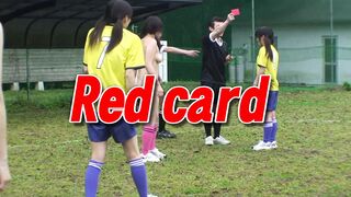 Fussballtrainer nimmt Asiatische Spielerinnen hart ran