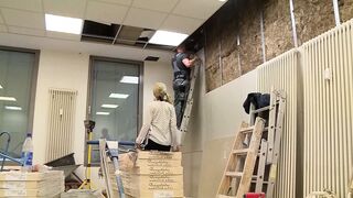 Die blonde Sekretaerin vom Trockenbauer ordentlich gebumst