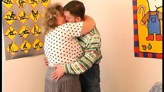 Soldat bumst echte dicke Fette Oma