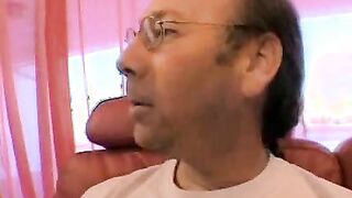 Housewife goes Hardcore