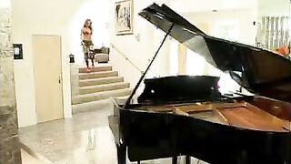 Venus Having a Threesome