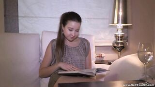 Fuck for cash with threeway elements