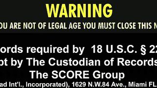 JMac paints Alexis' face