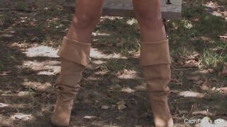 Sexy Capri Cavanni masturbates