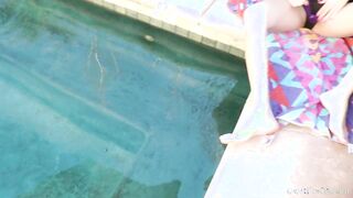 Dava's pool side masturbation