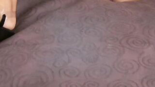 Leah Luv takes it in the ass