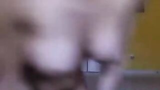 Hot Webcam Chick fucks her tight pussy