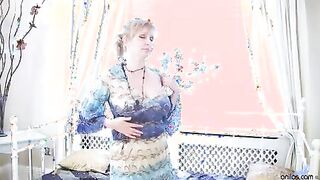 Emma fills her needy pussy with her fingers and a glass dildo and gets the orgasm that she desires