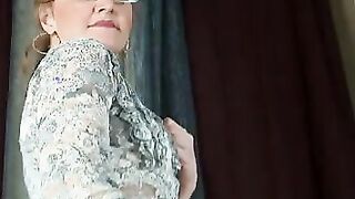 Mouth fucking and vaginal sex is what mature milfs do best