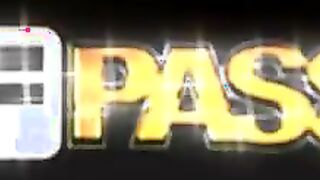 Live college sex with a stunning babe