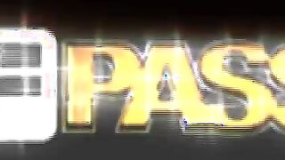 Hot threesome porn action with a savoury slutty babe