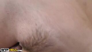 Young nude girl in amateur porno