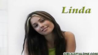 Linda shows off her sexy body and masturbates part 1