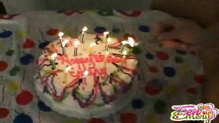 Babe masturbates hot