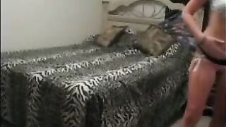 Ami Jordan - Naughty Amateur - Expert Ass Shaker