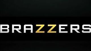 Gianna Nicole and girlfriends group blowjob