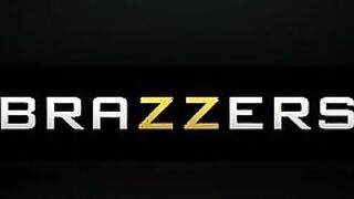 Kimberly Kendall gives Bill Bailey a tit wink